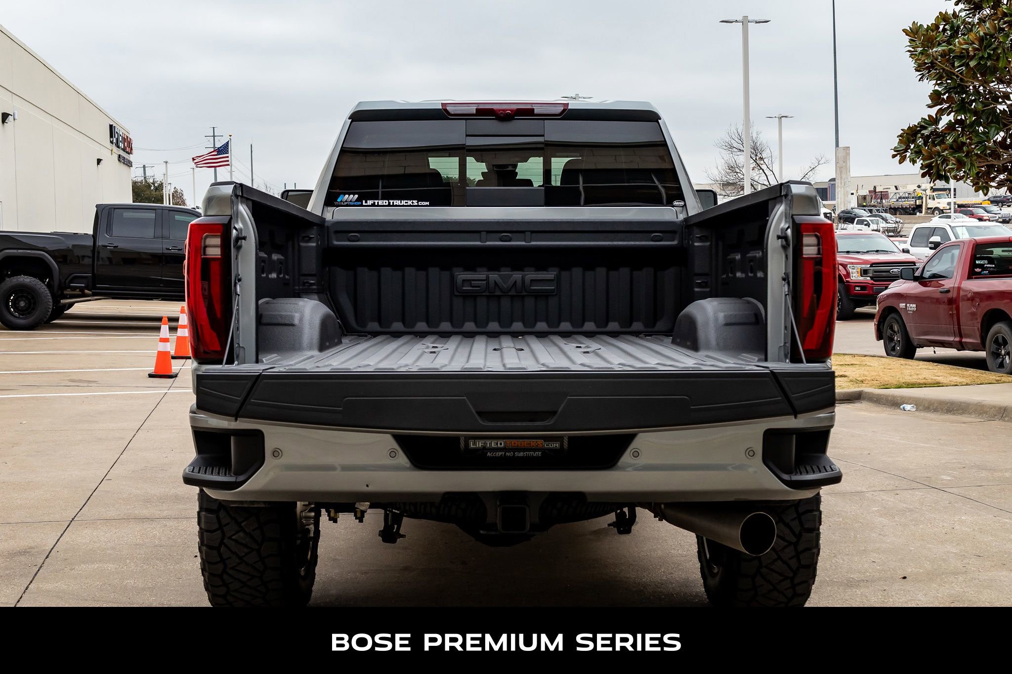 Used 2026 GMC Sierra 2500 Denali Ultimate image 9