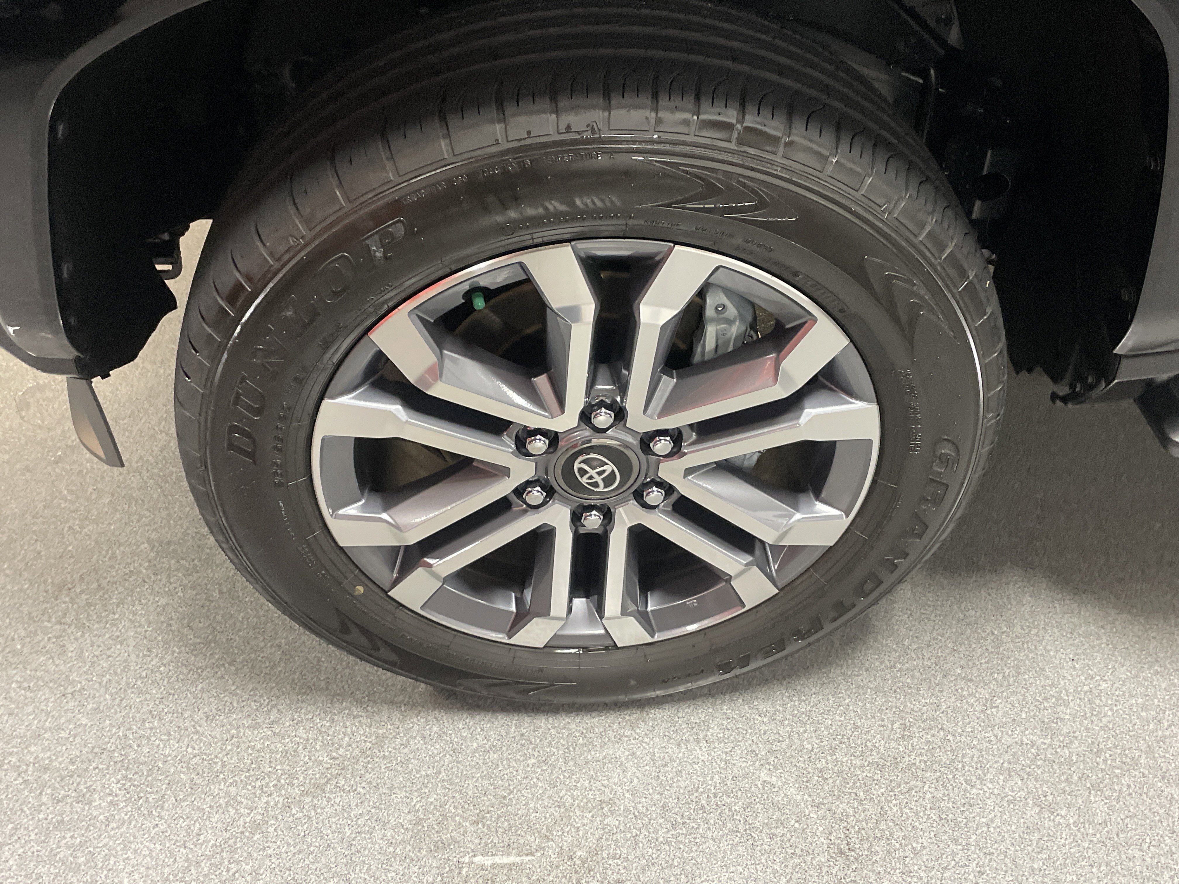 Used 2025 Toyota 4Runner Limited image 13