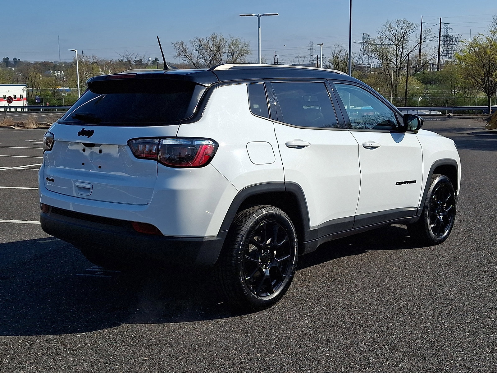 Used 2023 Jeep Compass Latitude w/ Sun and Sound Group image 6