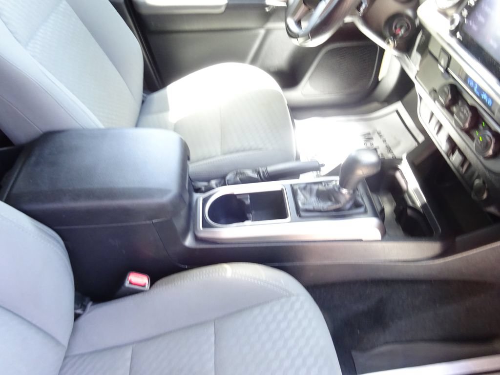 Used 2021 Toyota Tacoma SR5 RWD image 20
