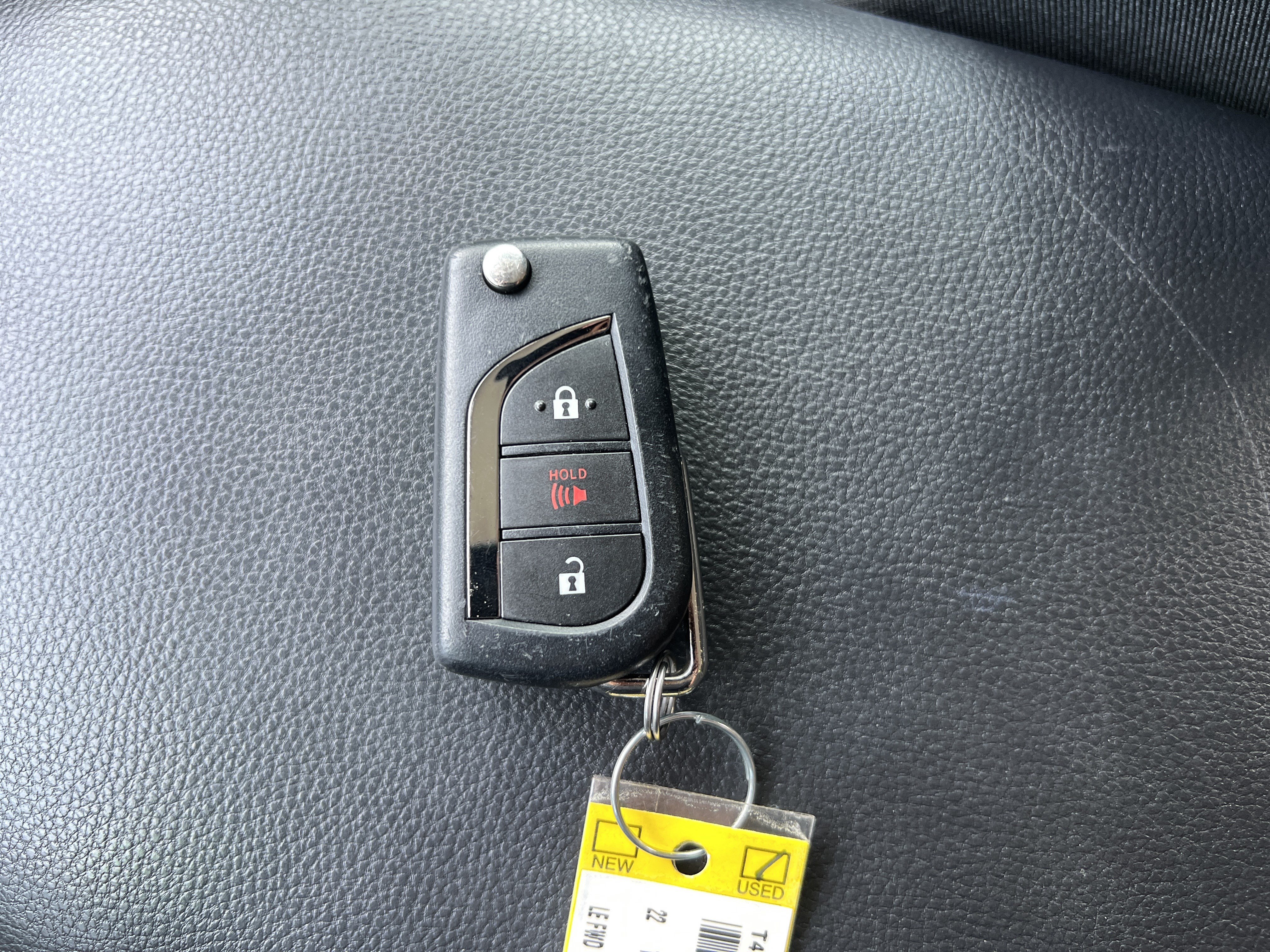 Used 2022 Toyota RAV4 LE FWD image 35