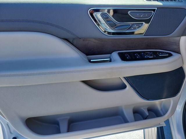 Used 2024 Lincoln Navigator L Reserve w/ Monochromatic Package image 26