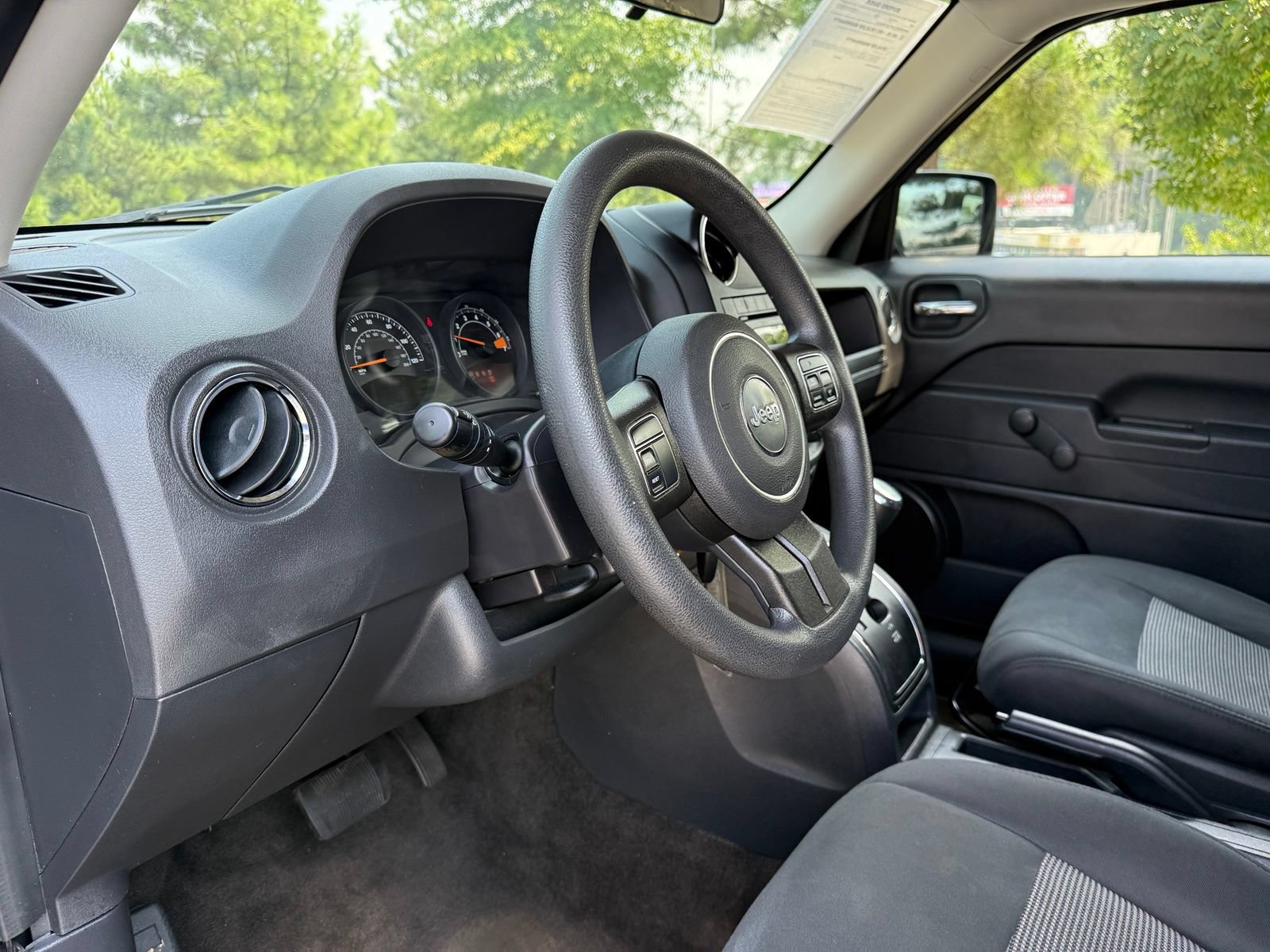 Used 2015 Jeep Patriot Sport FWD image 22