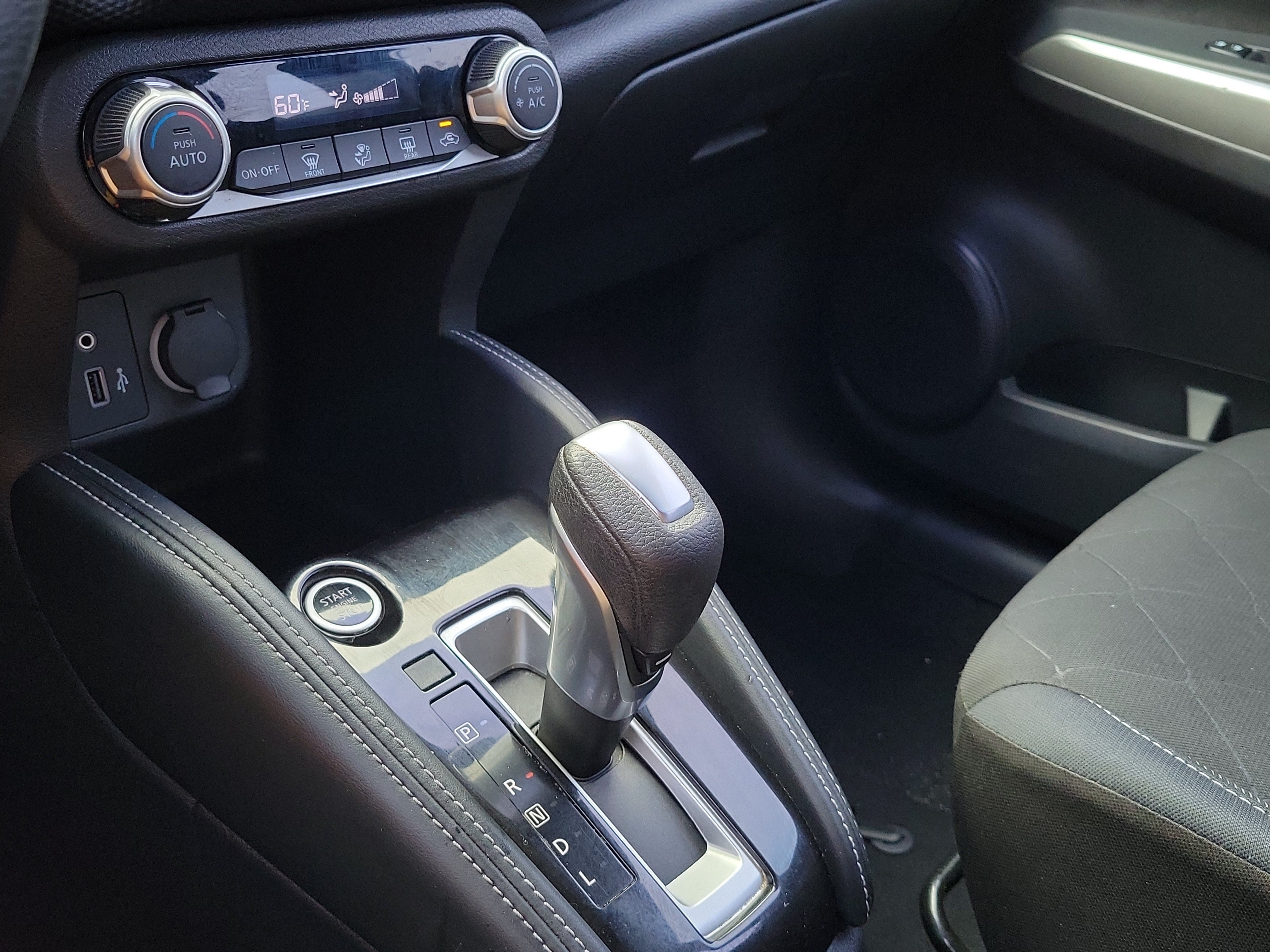 Used 2019 Nissan Kicks SV w/ Exterior Package FWD image 27