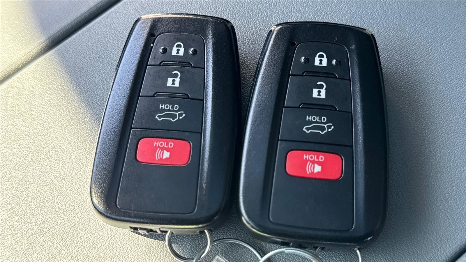 Used 2022 Toyota Highlander XLE image 32