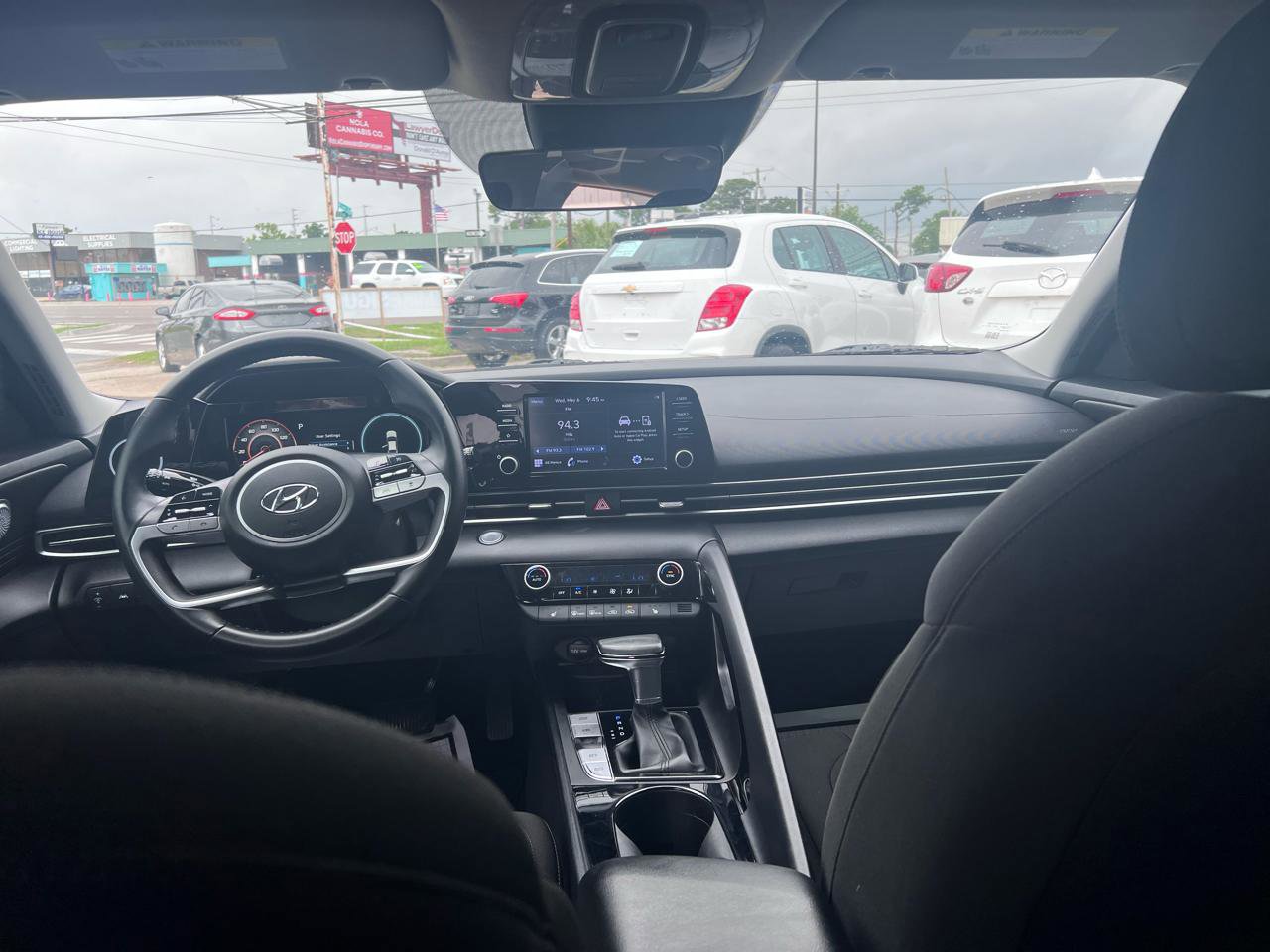 Used 2021 Hyundai Elantra SEL w/ Convenience Package FWD image 11