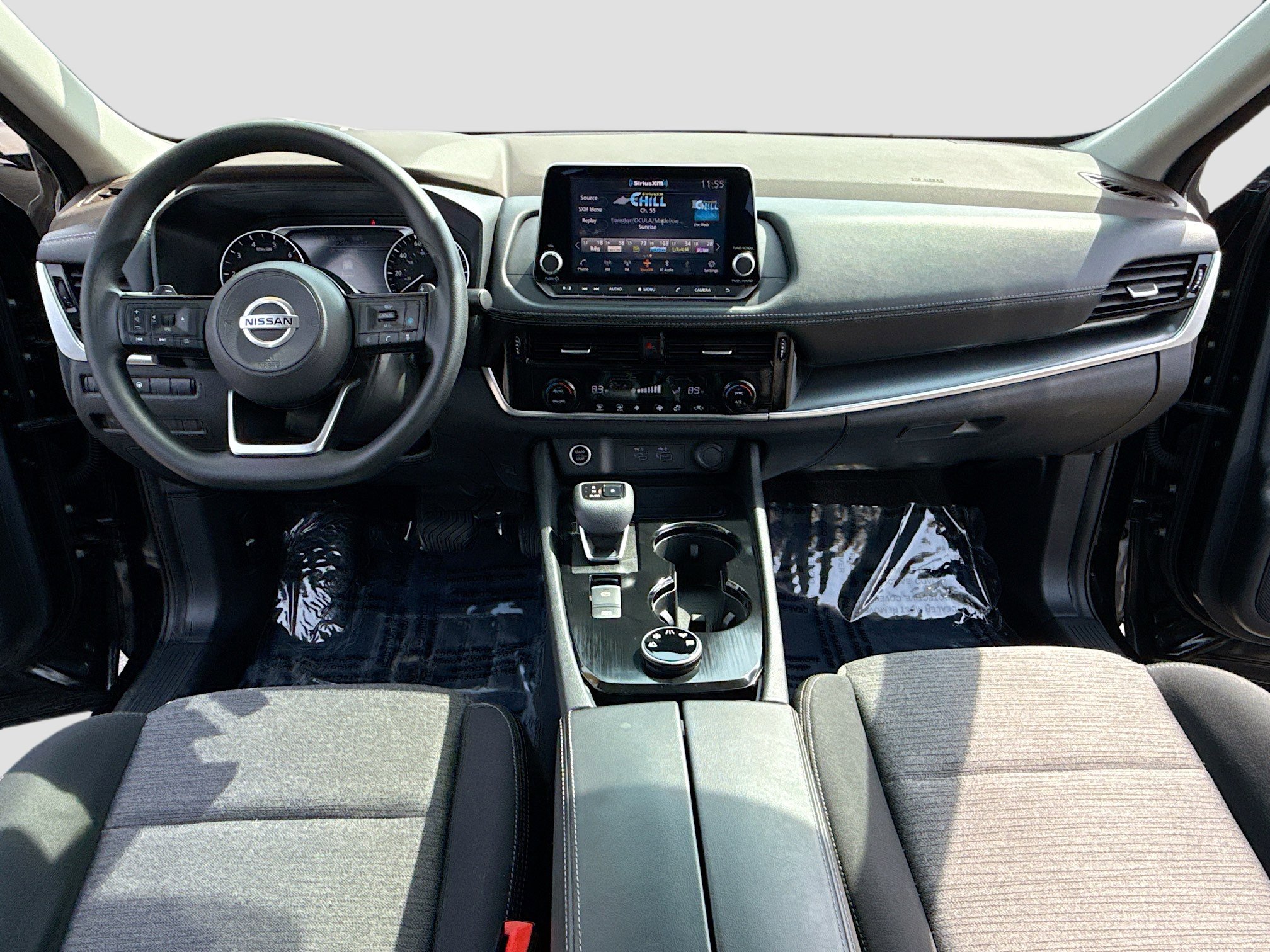 Used 2021 Nissan Rogue SV image 3