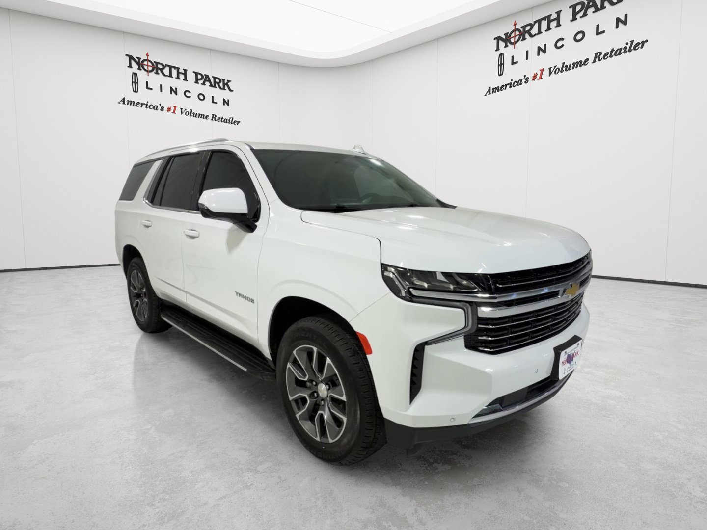 Used 2023 Chevrolet Tahoe LT w/ Luxury Package RWD image 7