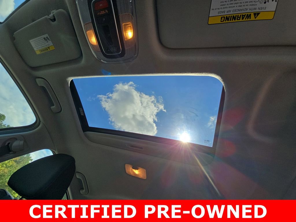 Used 2025 Hyundai Elantra Limited image 29