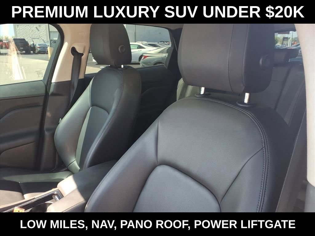 Used 2019 Jaguar F-PACE Premium image 13