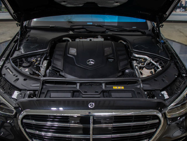 Certified 2023 Mercedes-Benz S 580 4MATIC Sedan image 5