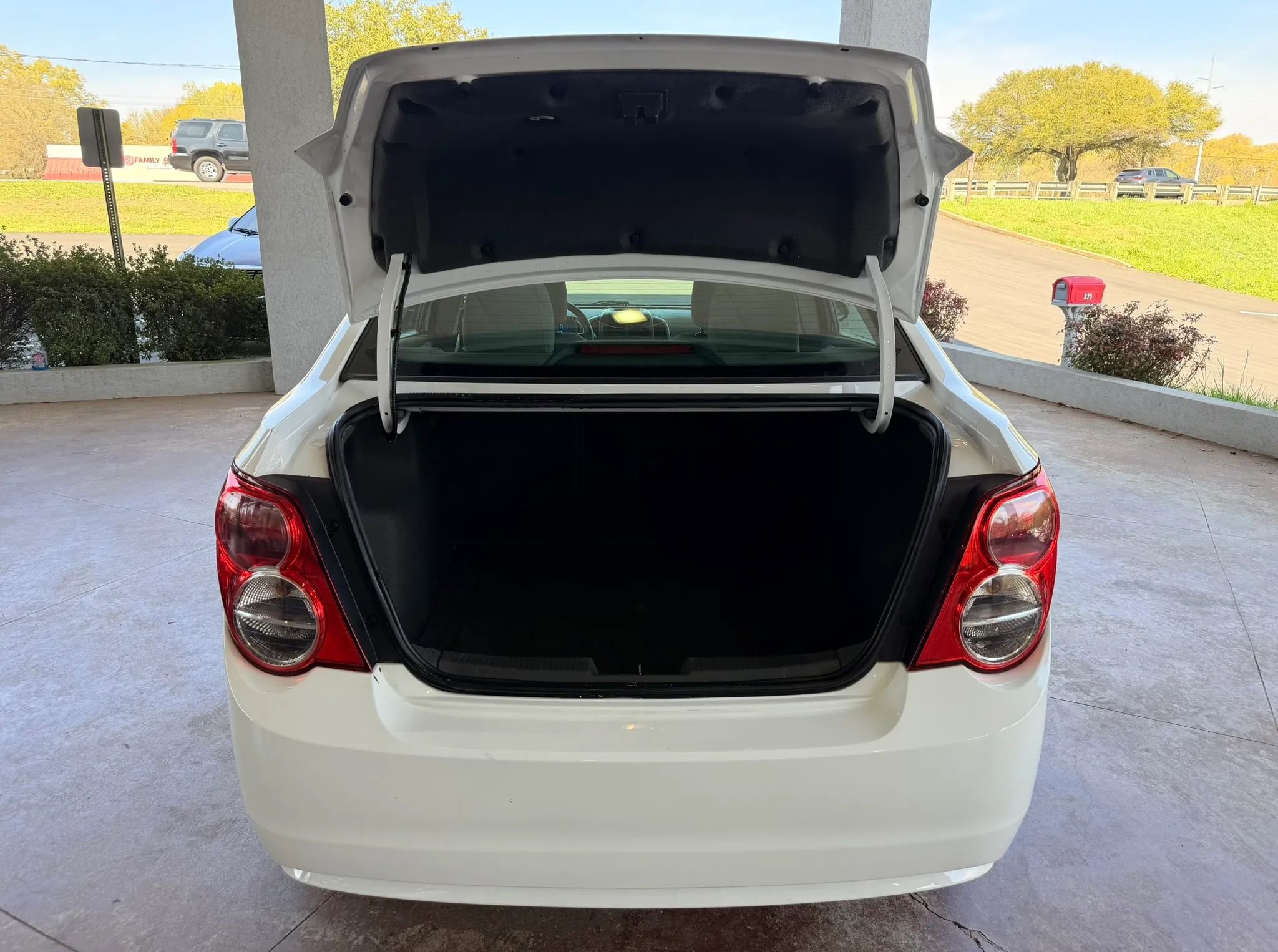 Used 2013 Chevrolet Sonic LT image 20