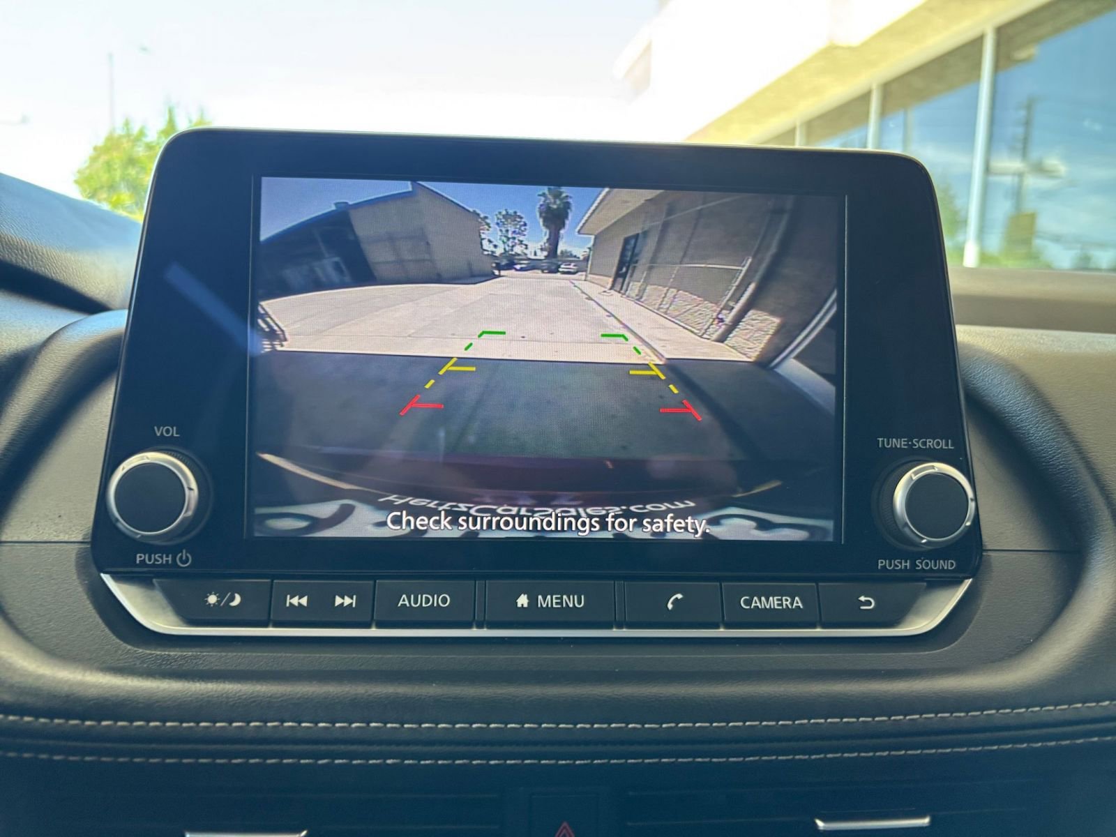 Used 2025 Nissan Rogue SV FWD image 24