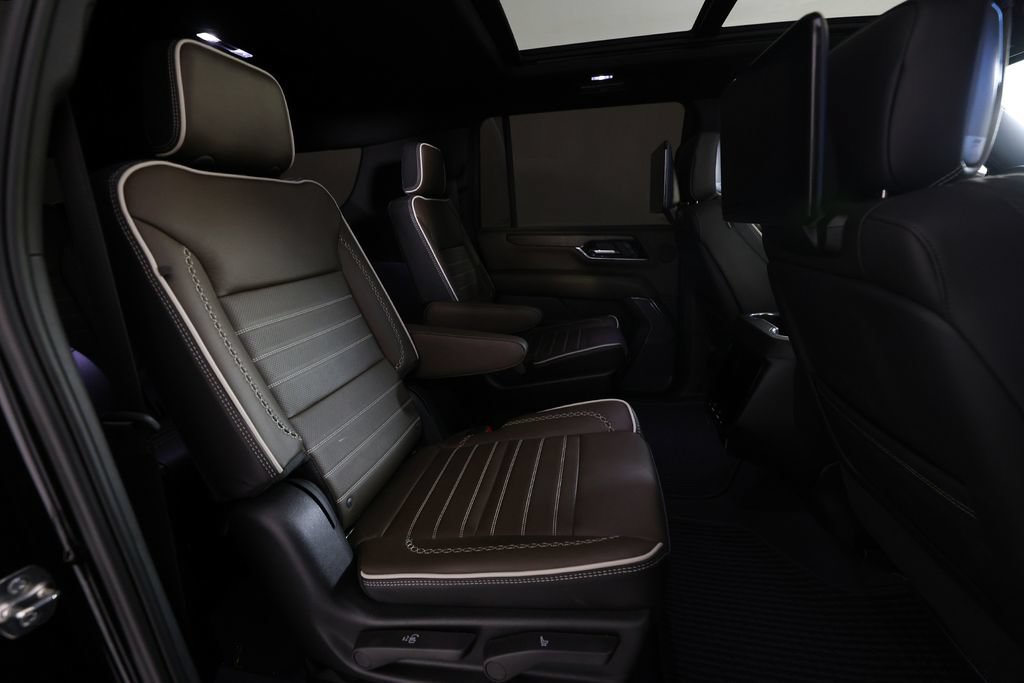 Used 2026 GMC Yukon XL Denali Ultimate AWD/4WD image 11