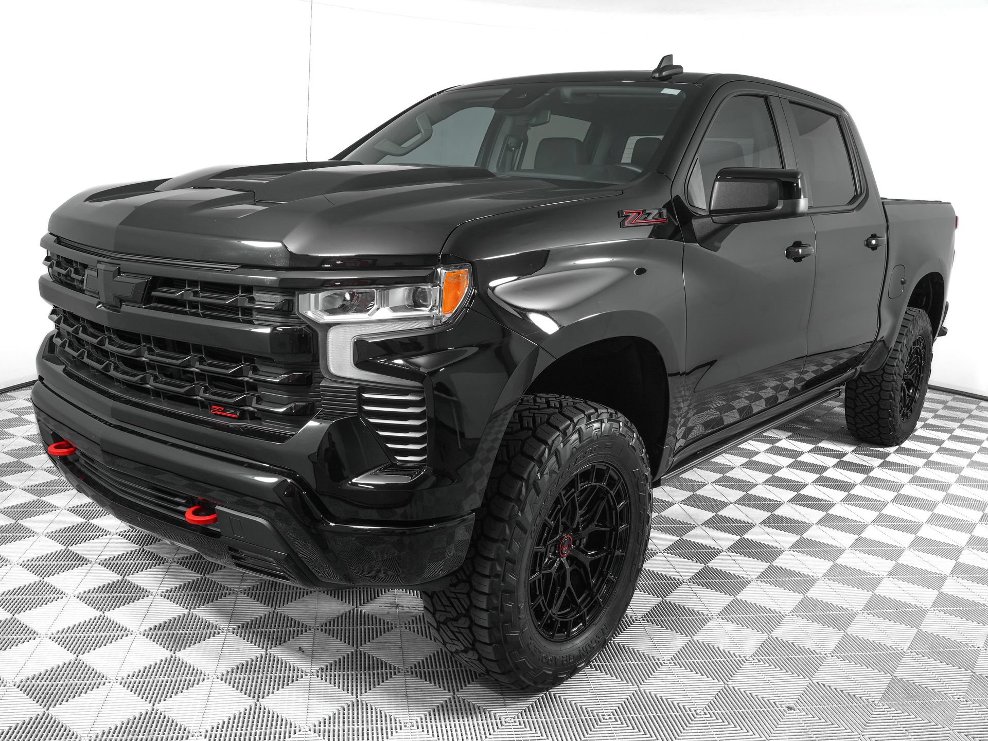 Used 2025 Chevrolet Silverado 1500 LT Trail Boss w/ Convenience Package II AWD/4WD image 8