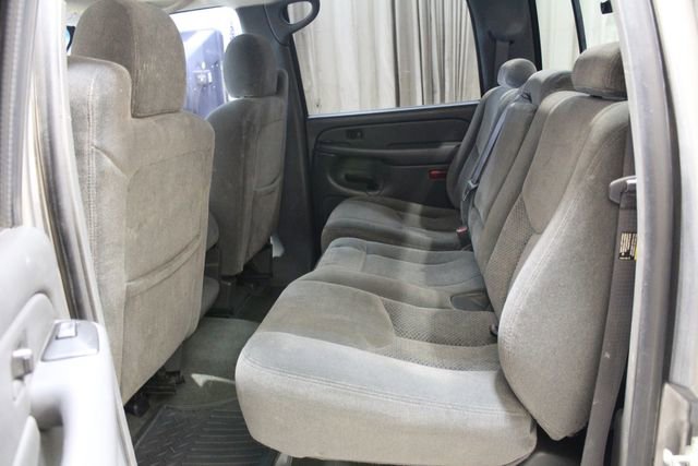 Used 2006 Chevrolet Silverado 2500 W/T w/ Heavy-Duty Power Package image 17