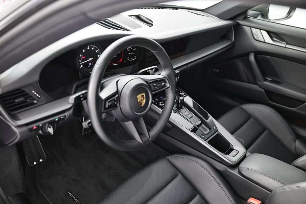 Certified 2022 Porsche 911 Carrera RWD image 4
