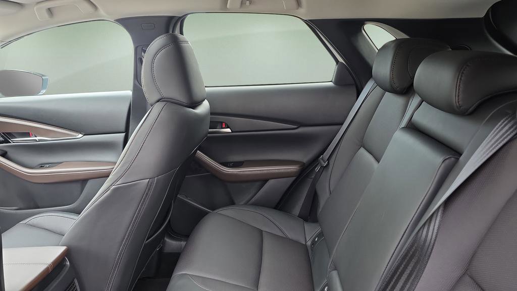 Certified 2025 MAZDA CX-30 2.5 Turbo w/ Premium Package image 16