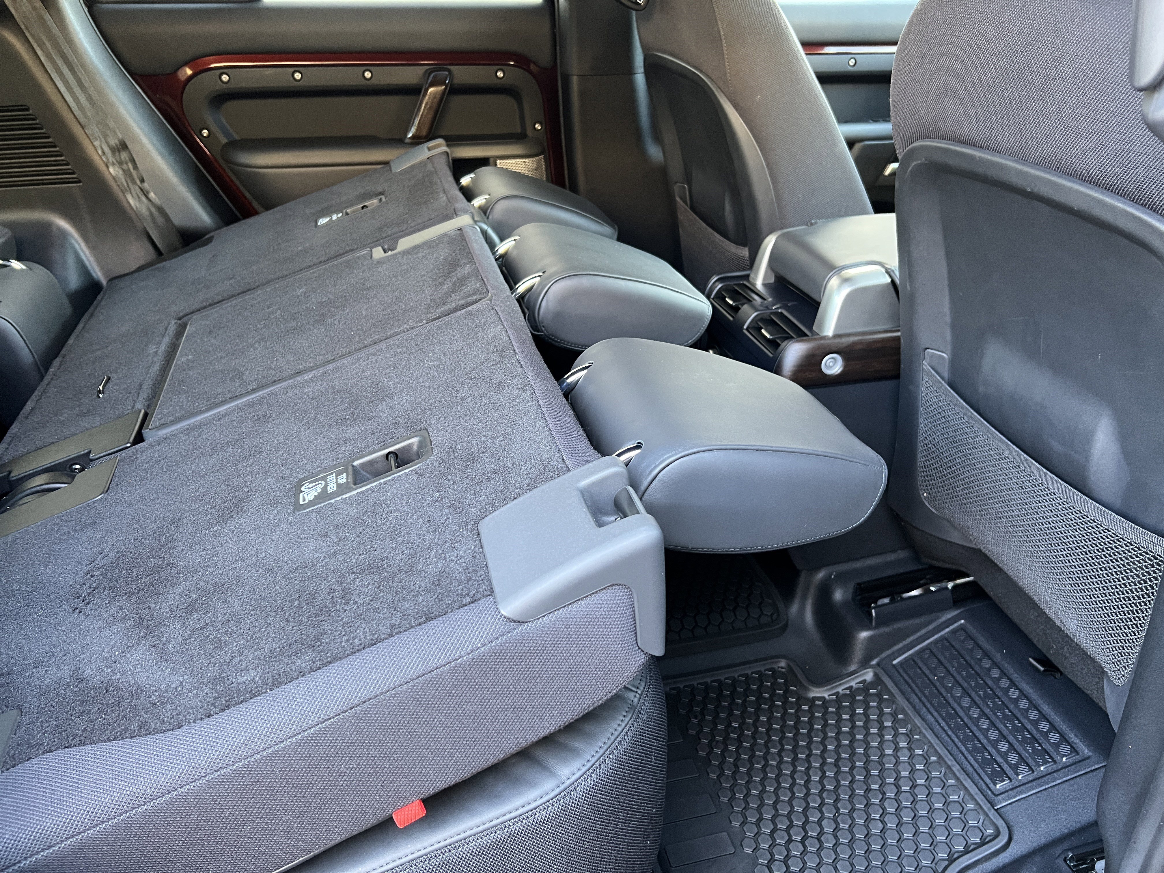 Used 2023 Land Rover Defender 130 X image 23