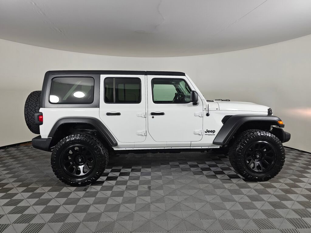 Used 2022 Jeep Wrangler Unlimited Sport AWD/4WD image 2