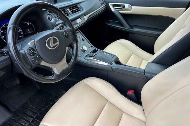 Used 2017 Lexus CT 200h FWD image 12