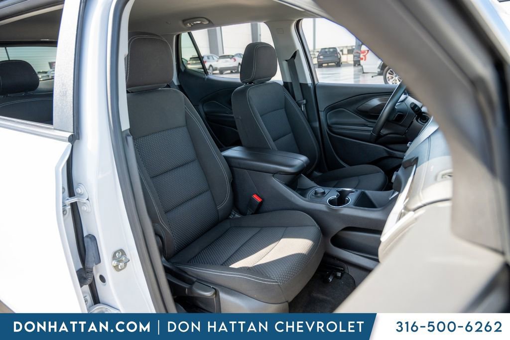 Used 2024 GMC Terrain SLE image 25