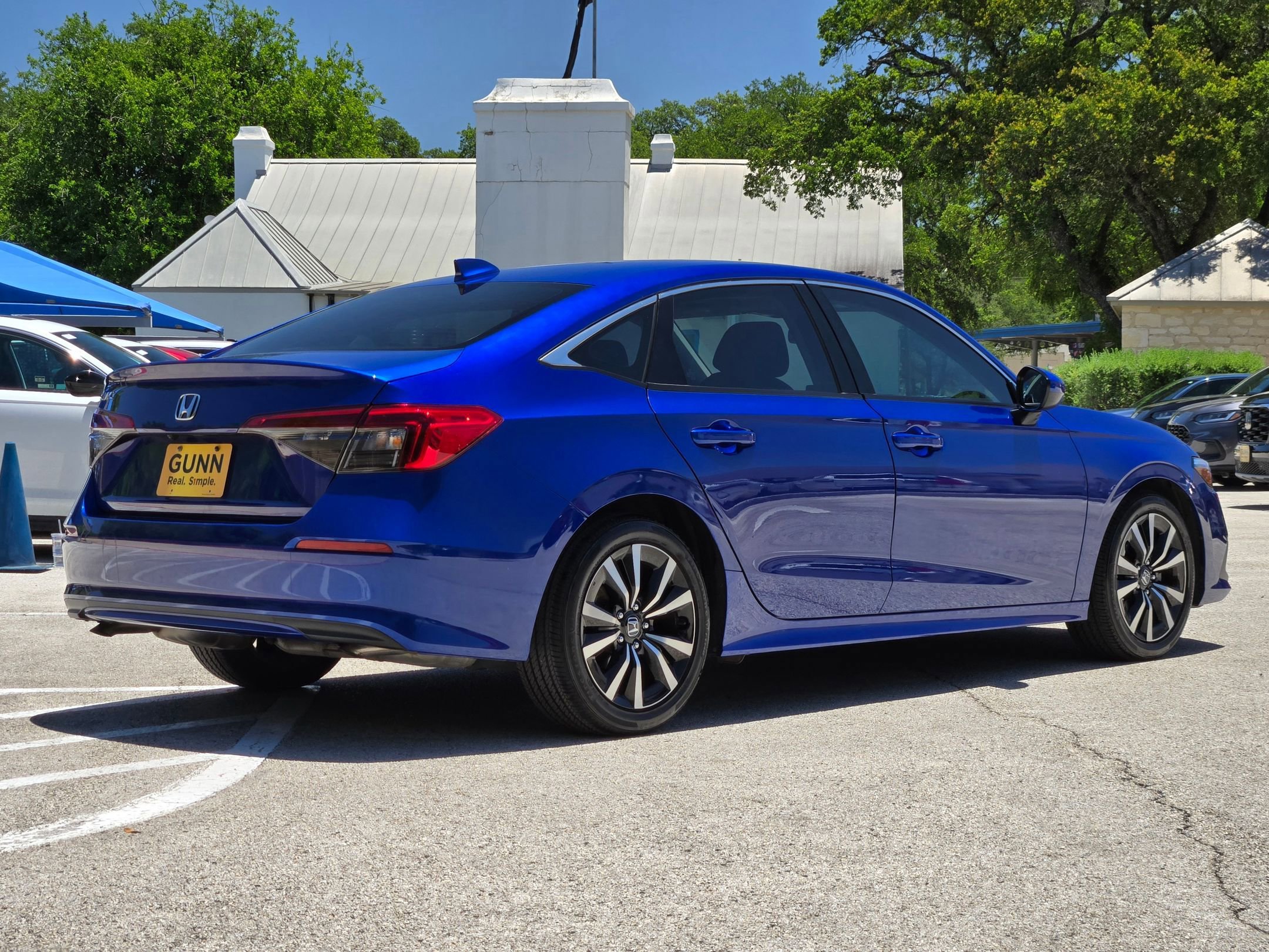Used 2023 Honda Civic EX image 3