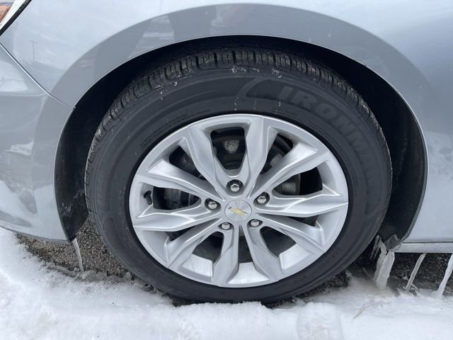 Used 2023 Chevrolet Malibu LT image 2