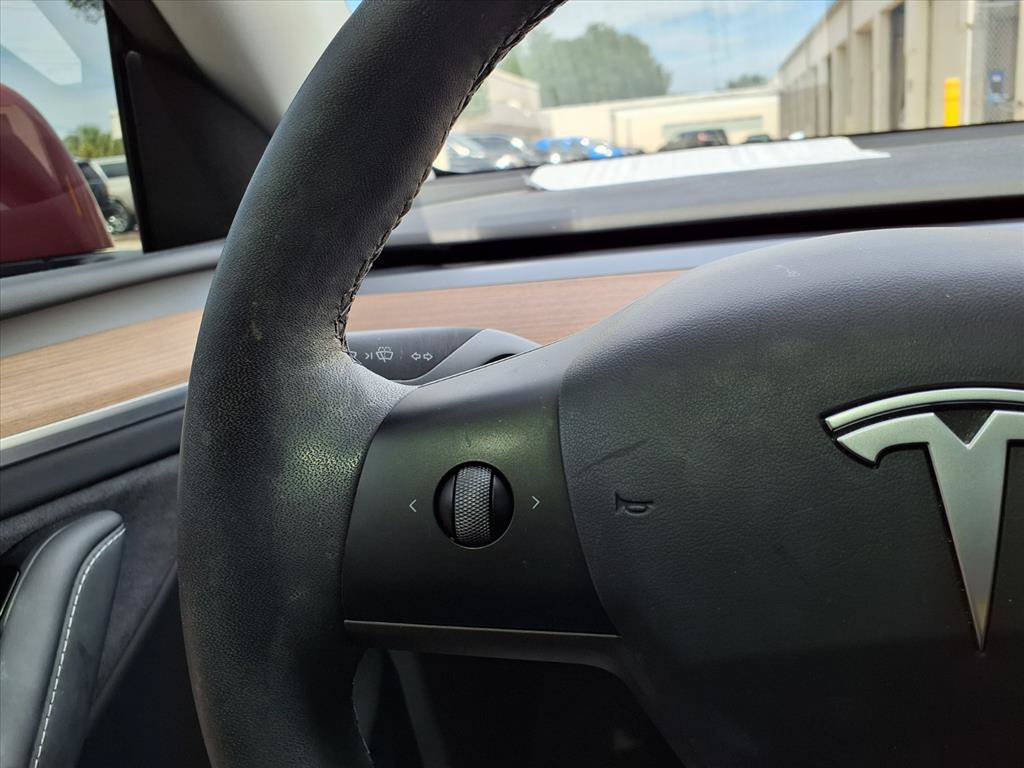 Used 2024 Tesla Model Y Long Range AWD/4WD image 18