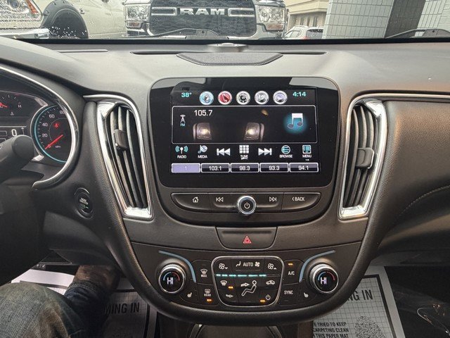 Used 2017 Chevrolet Malibu Hybrid w/ Leather Package image 15