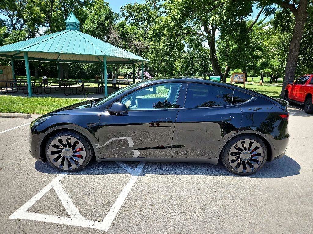 Used 2021 Tesla Model Y Performance AWD/4WD image 8