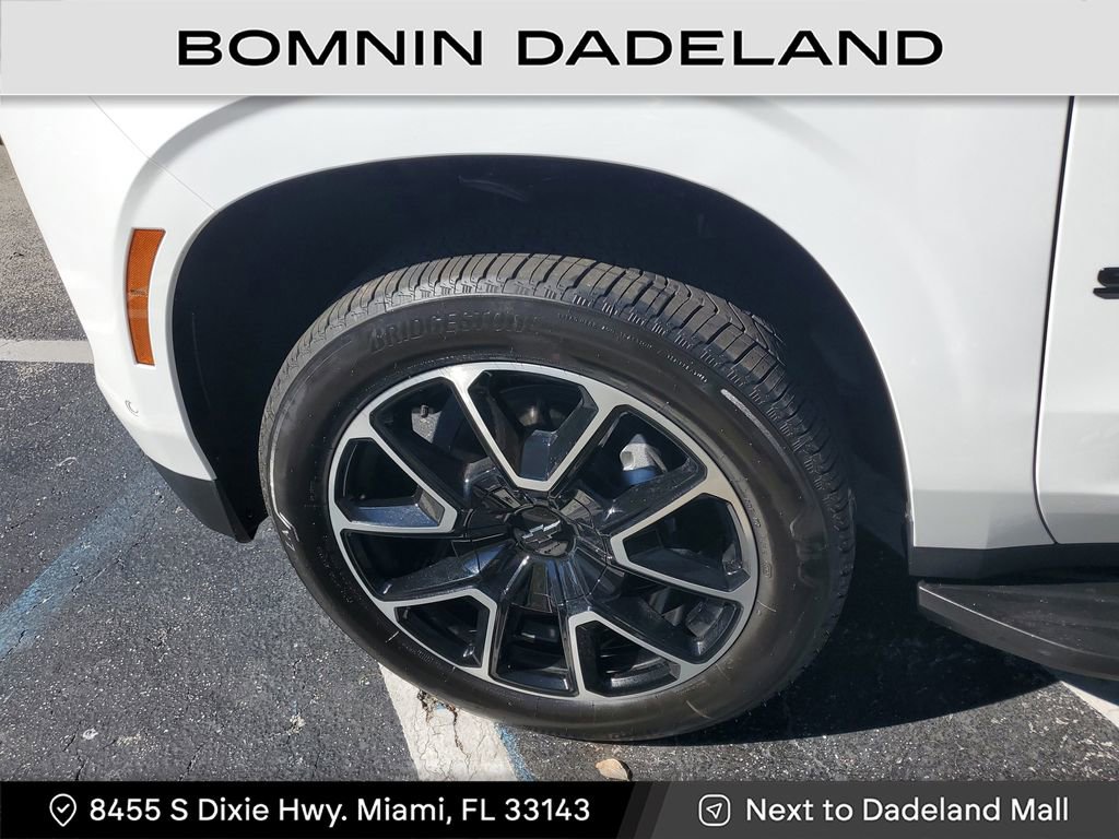 Used 2026 Chevrolet Suburban RST w/ Comfort Package image 11