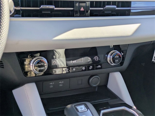 New 2025 Mitsubishi Outlander SE image 23