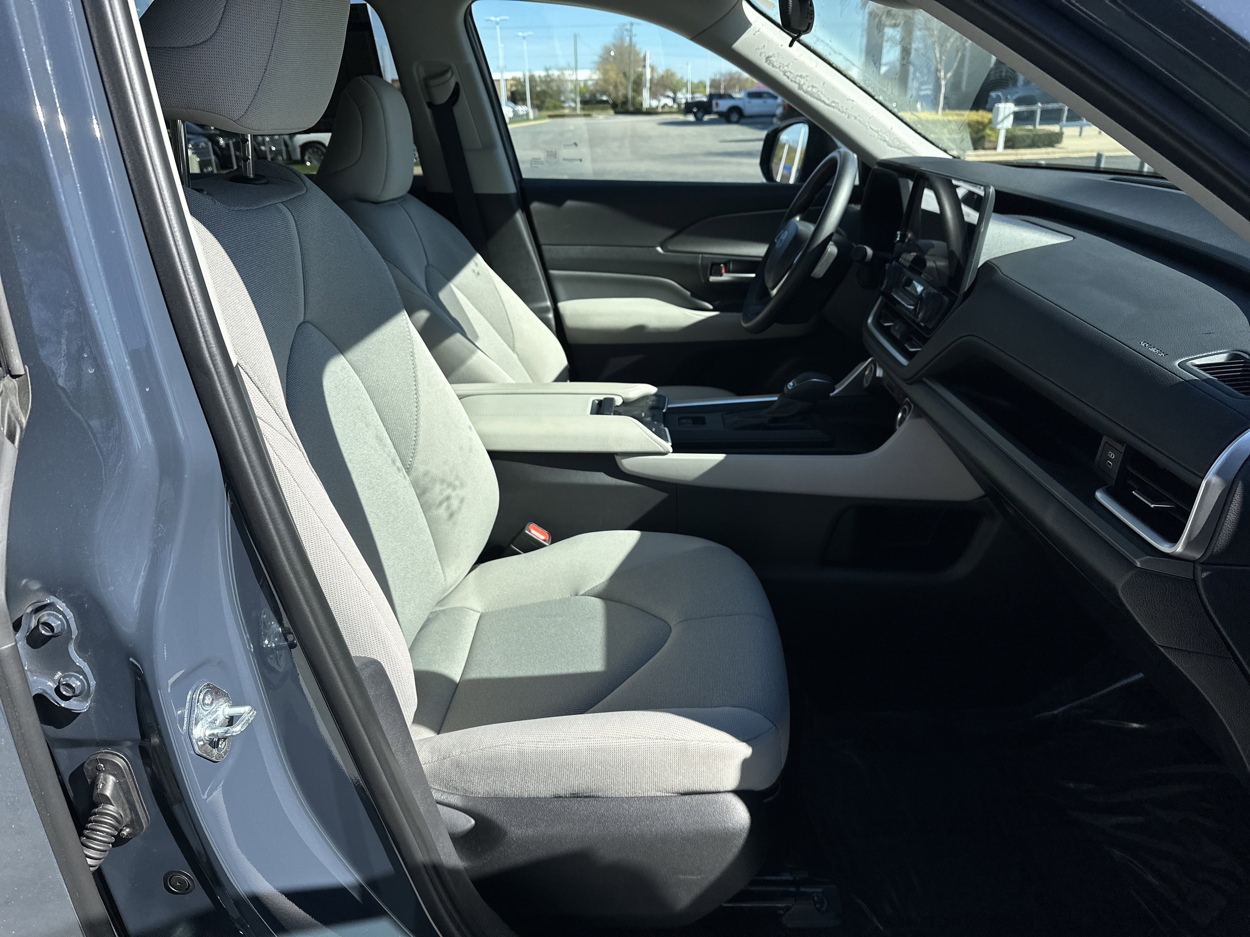 Certified 2025 Toyota Grand Highlander FWD image 32