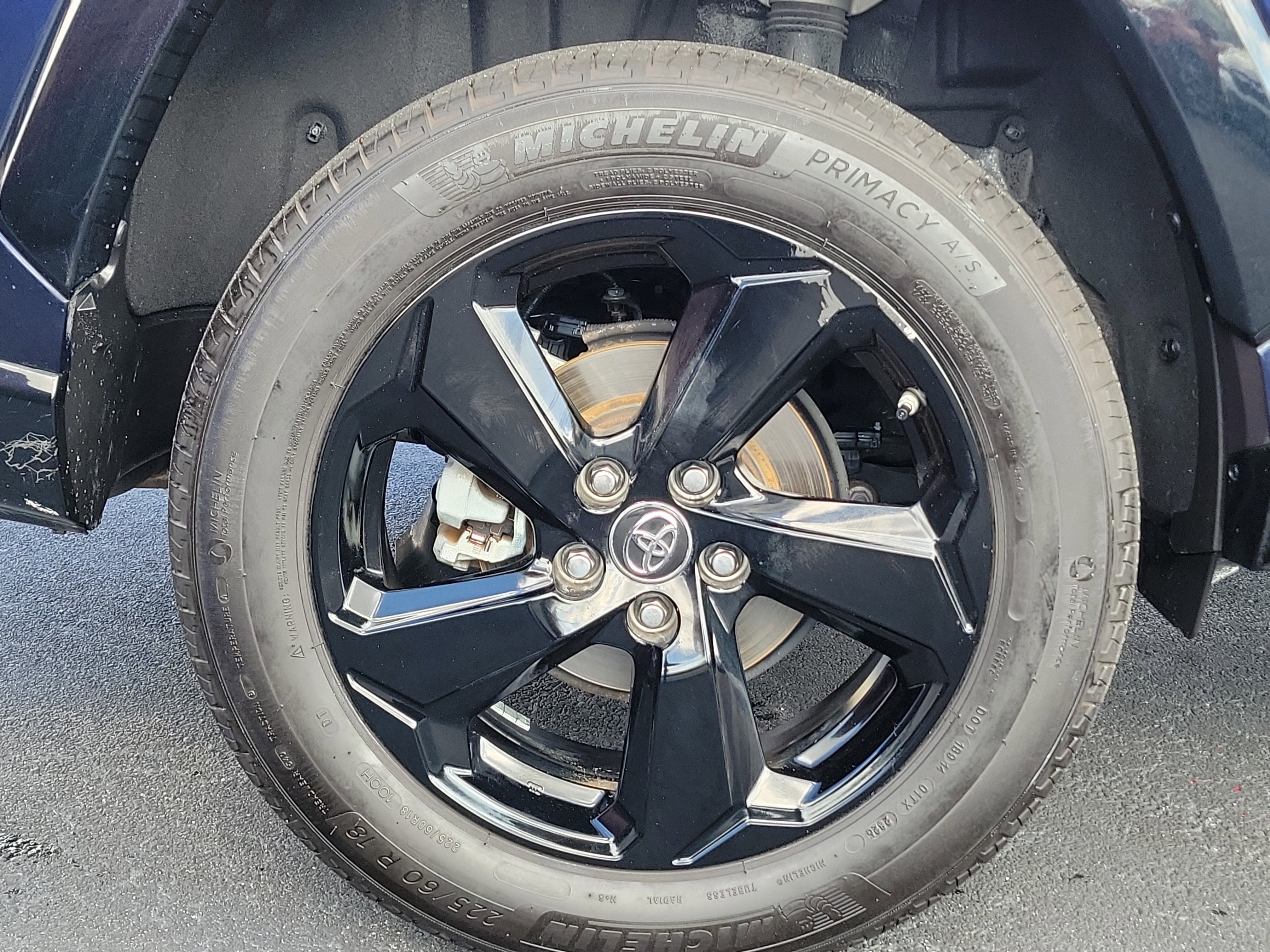 Used 2019 Toyota RAV4 XSE w/ XSE Weather Package image 9