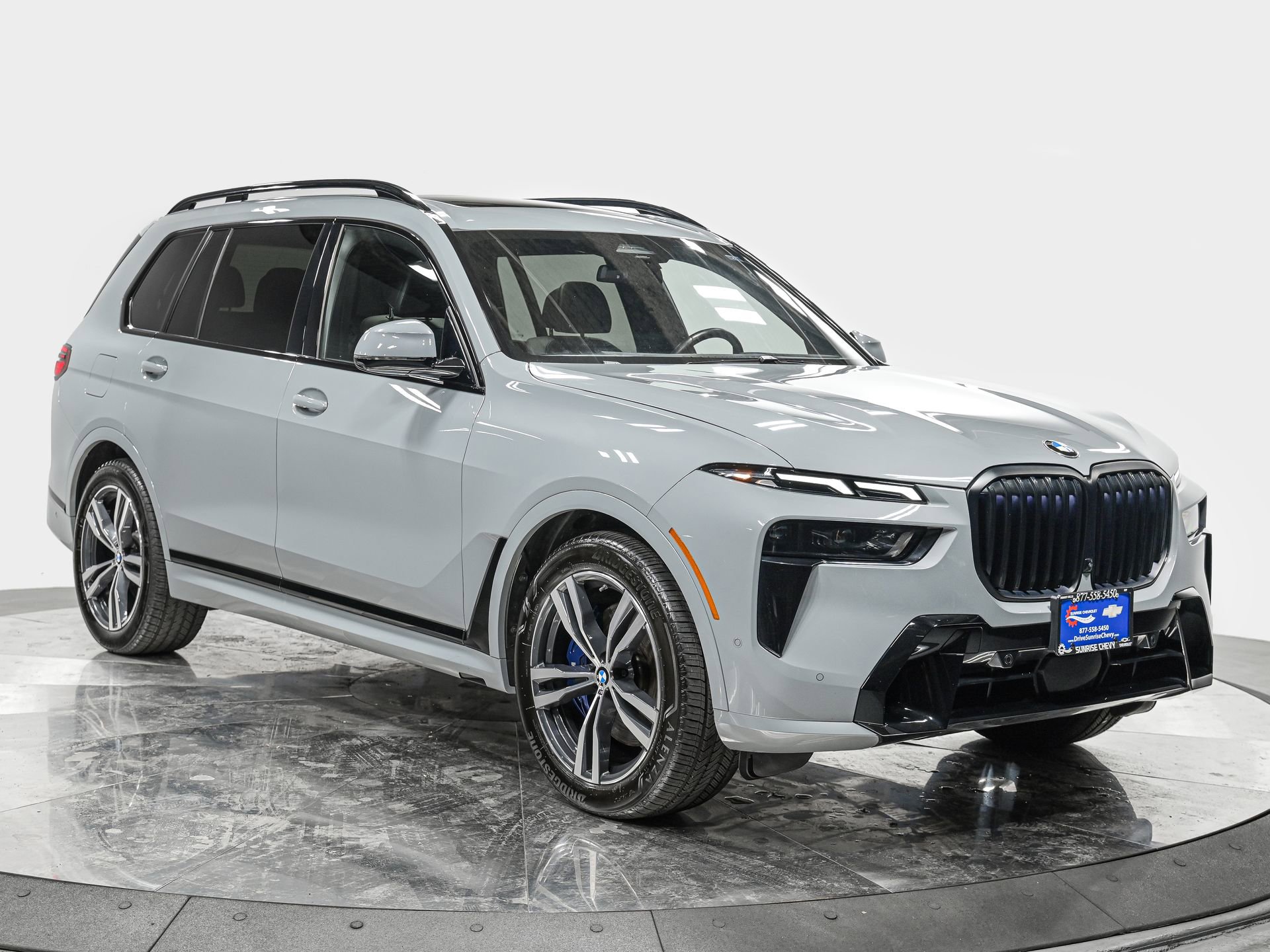 Used 2023 BMW X7 xDrive40i w/ M Sport Package image 9
