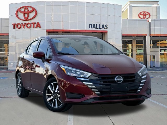 Used 2025 Nissan Versa SV FWD image 1