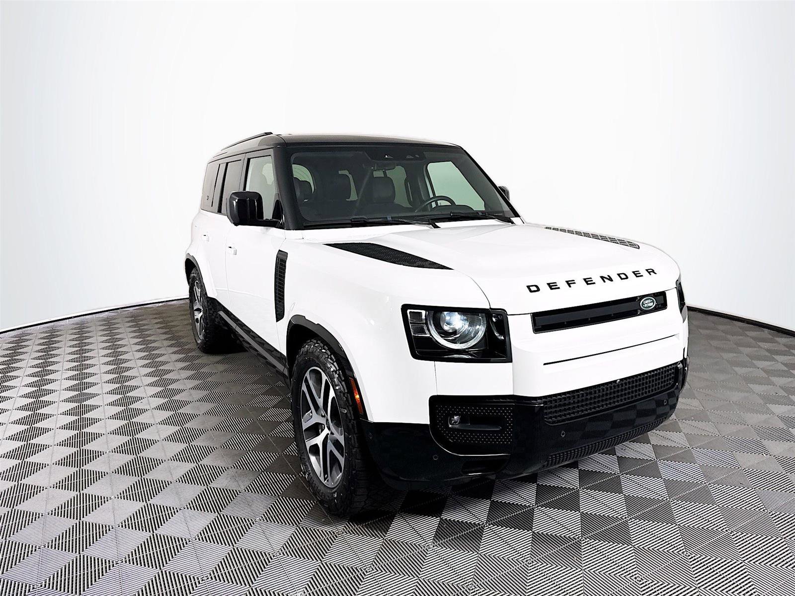 Used 2024 Land Rover Defender 110 X-Dynamic SE