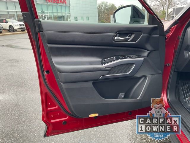 Used 2022 Nissan Pathfinder SL image 10