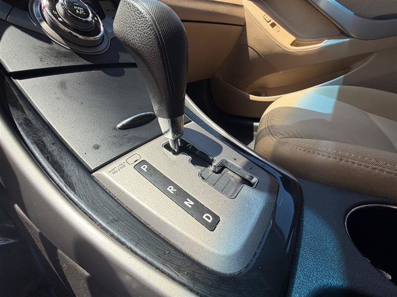 Used 2013 Hyundai Elantra GLS w/ Preferred Pkg FWD image 14