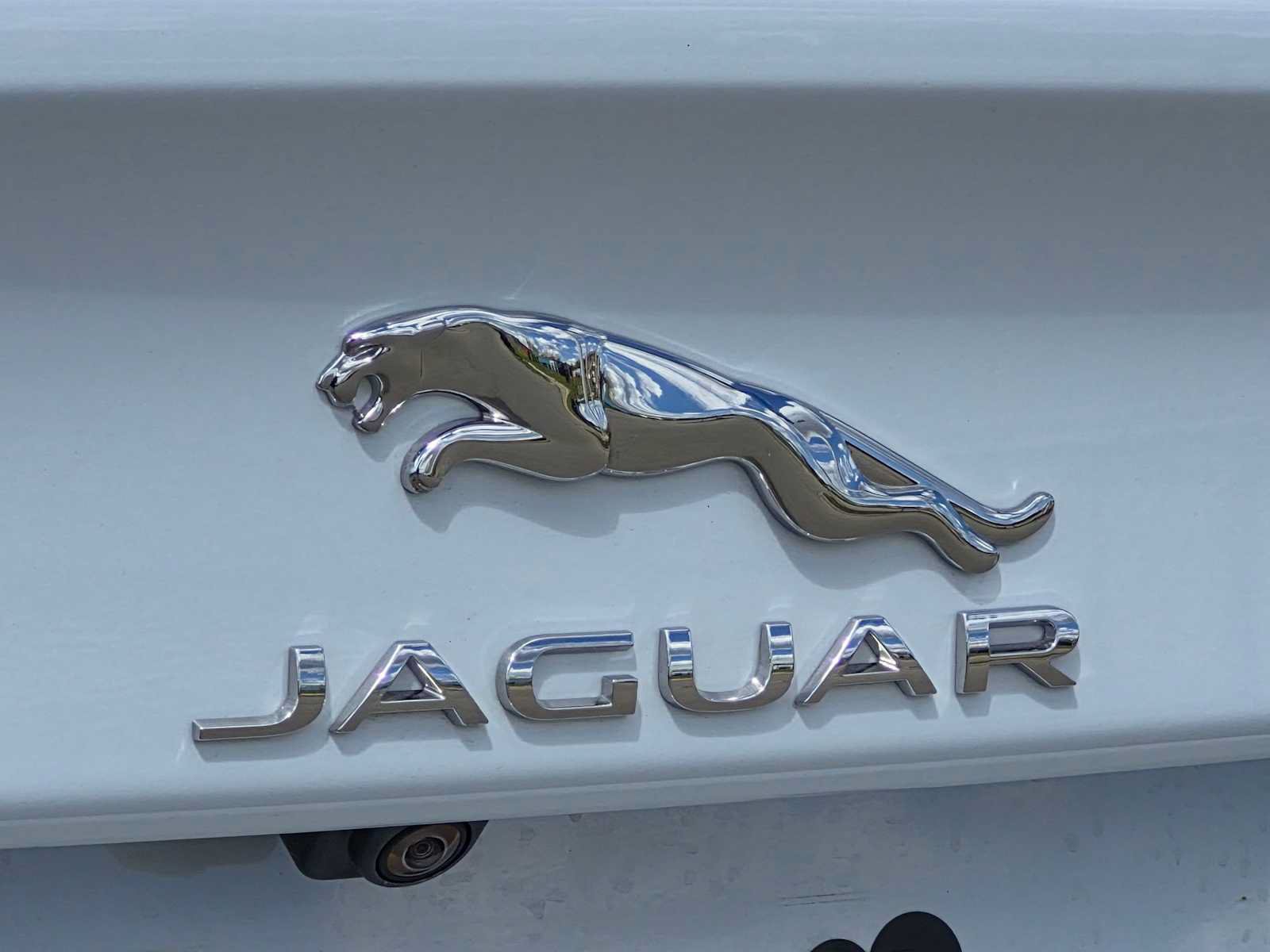 Used 2020 Jaguar XE S AWD/4WD image 11