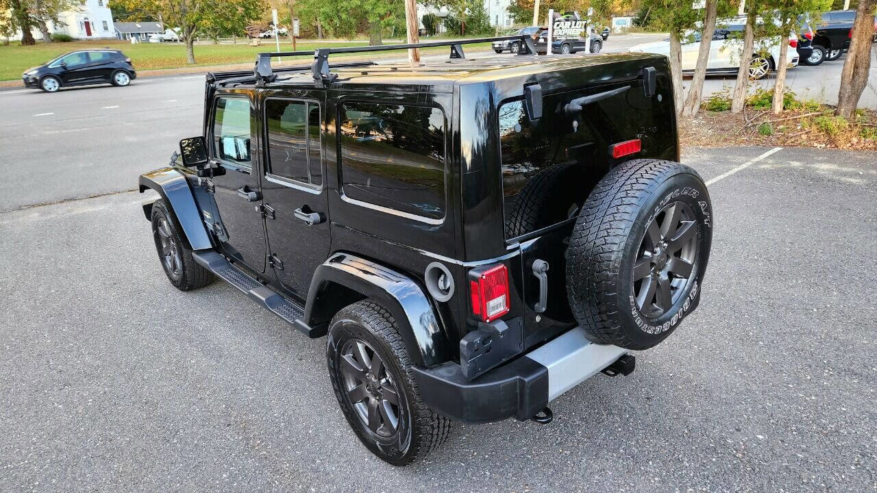 Used 2015 Jeep Wrangler Unlimited Sahara AWD/4WD image 12