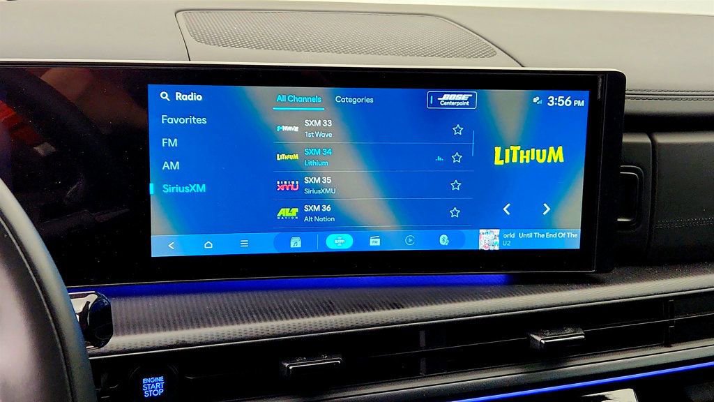 Used 2024 Hyundai Santa Fe Calligraphy AWD/4WD image 16