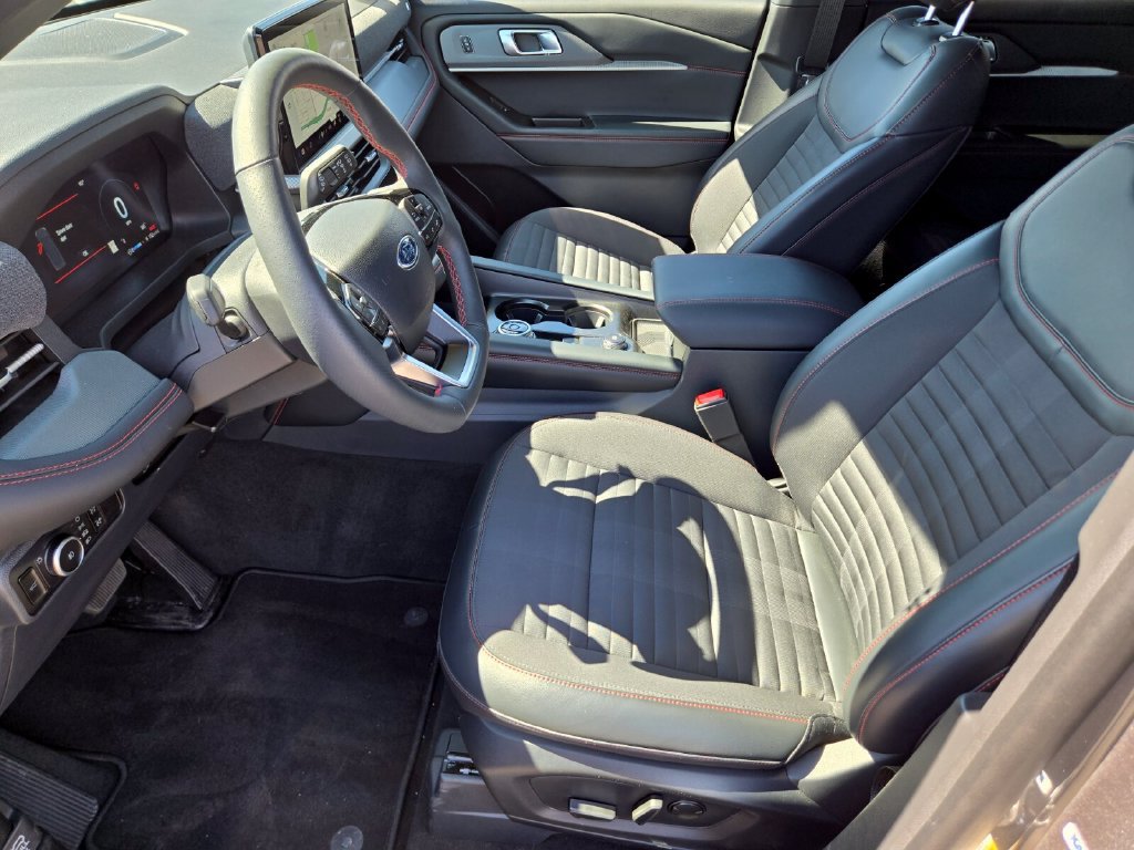 New 2026 Ford Explorer ST-Line w/ ST-Line Street Pack AWD/4WD image 11