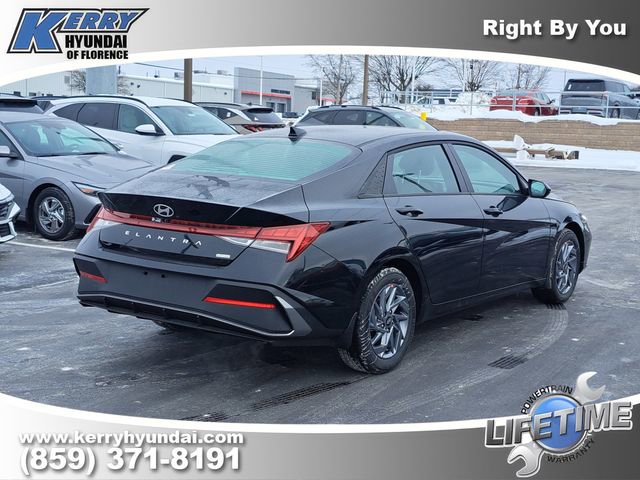 New 2026 Hyundai Elantra Blue image 4