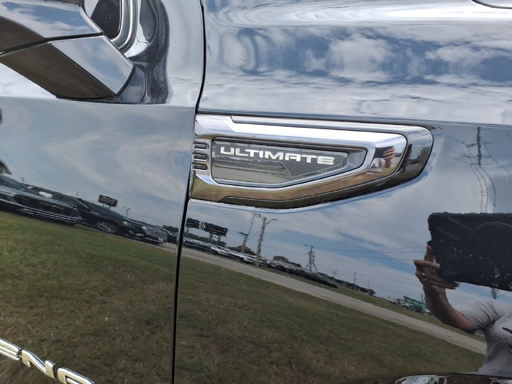 New 2026 GMC Yukon XL Denali Ultimate AWD/4WD image 10