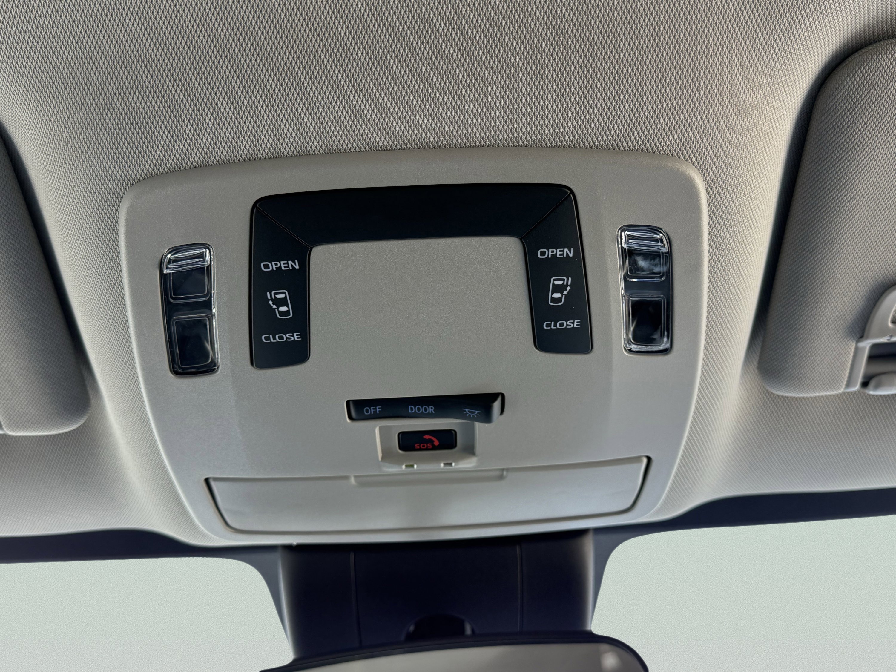 Used 2024 Toyota Sienna LE image 66