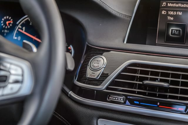 Used 2019 BMW 740i w/ M Sport Package RWD image 29