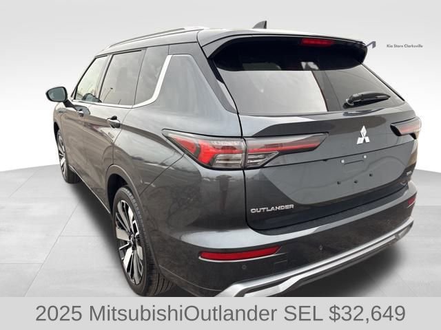 Used 2025 Mitsubishi Outlander SEL image 6