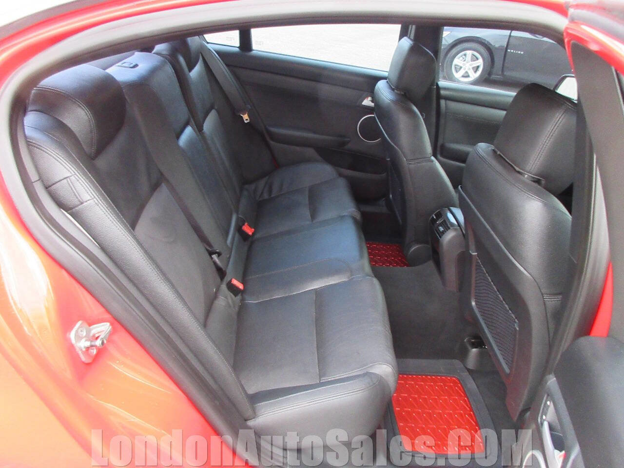 Used 2009 Pontiac G8 GXP image 14